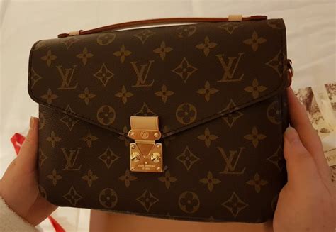 cómo saber si una bolsa louis vuitton es original|modelos de bolsas louis vuitton.